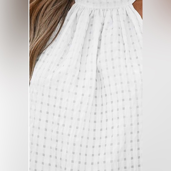 New With Tags Cupshe Textured High Neck Top Size Medium - Picture 3 of 5